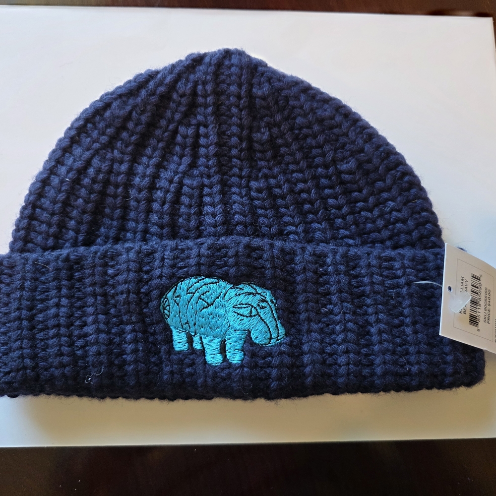 NWT Metropolitan Museum Navy Blue Kids Beanie with William Elephant Embroidery